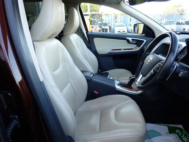 VOLVO VOLVO XC60 2017