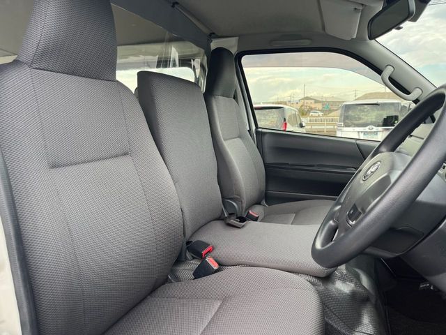 TOYOTA HIACE van 1.25t 2WD 2018