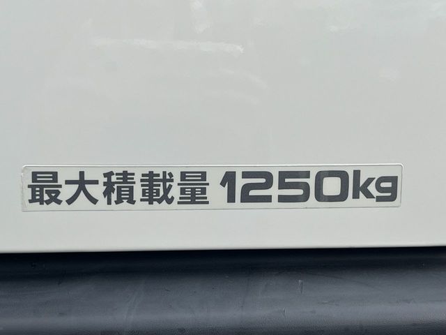 TOYOTA HIACE van 1.25t 2WD 2018