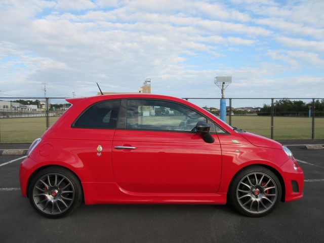 FIAT ABARTH 695 2011