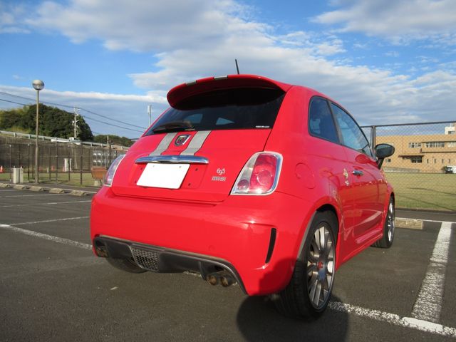 FIAT ABARTH 695 2011