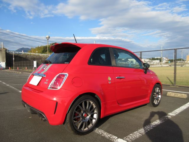 FIAT ABARTH 695 2011