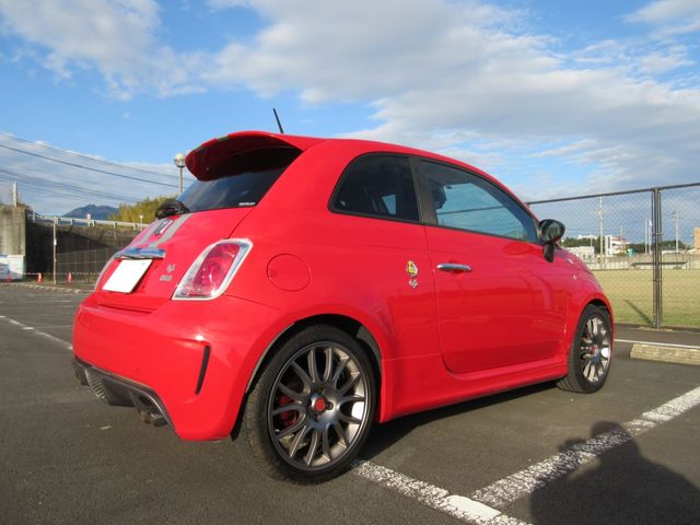 FIAT ABARTH 695 2011