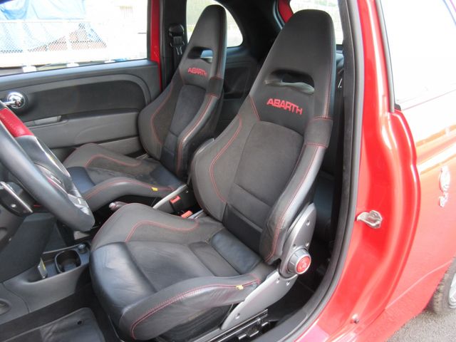 FIAT ABARTH 695 2011