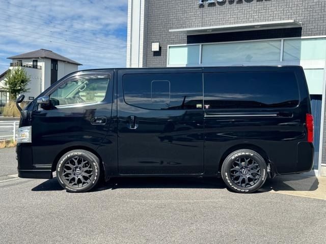 NISSAN NV350 CARAVAN 2017