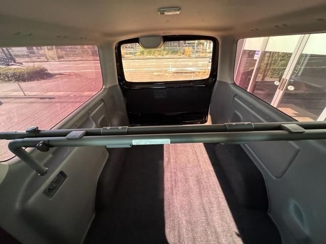 NISSAN NV350 CARAVAN 2017