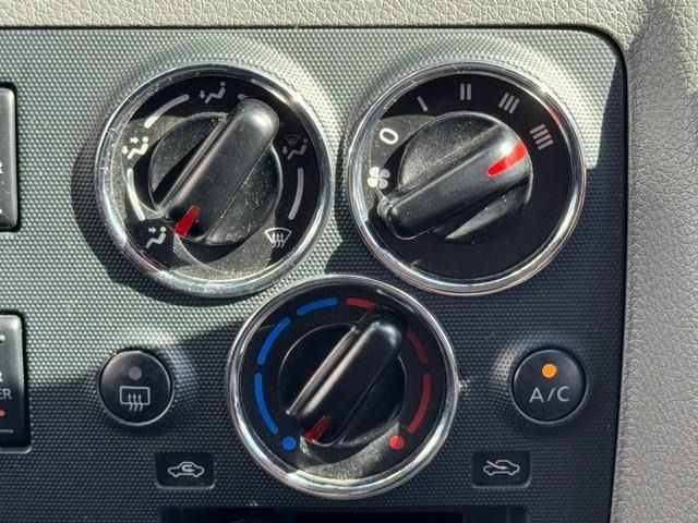 NISSAN NV350 CARAVAN 2017