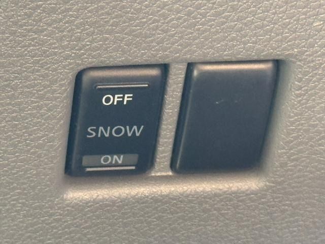 NISSAN NV350 CARAVAN 2017