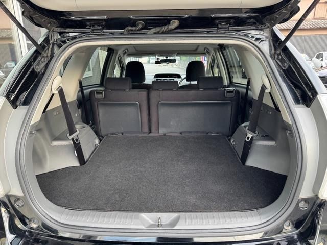 TOYOTA PRIUS Alpha 2014