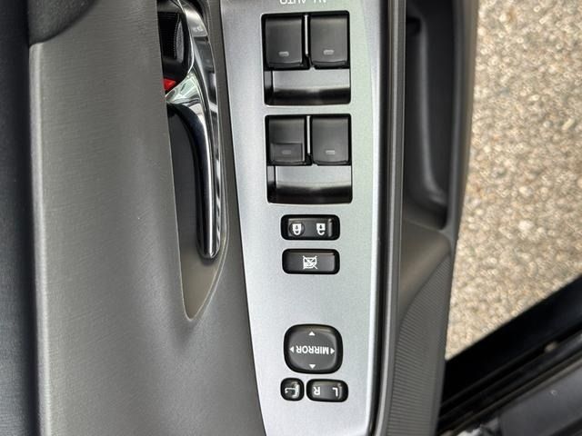 TOYOTA PRIUS Alpha 2014