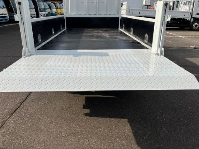 MITSUBISHI CANTER 2015