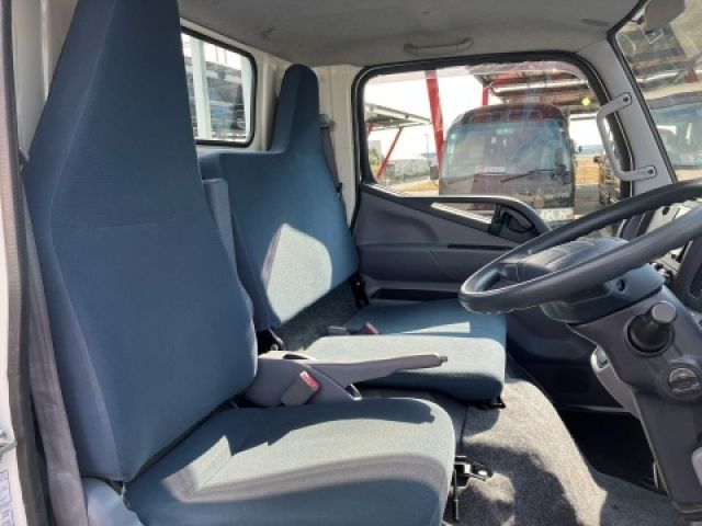 MITSUBISHI CANTER 2015