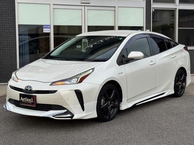 TOYOTA PRIUS 2019