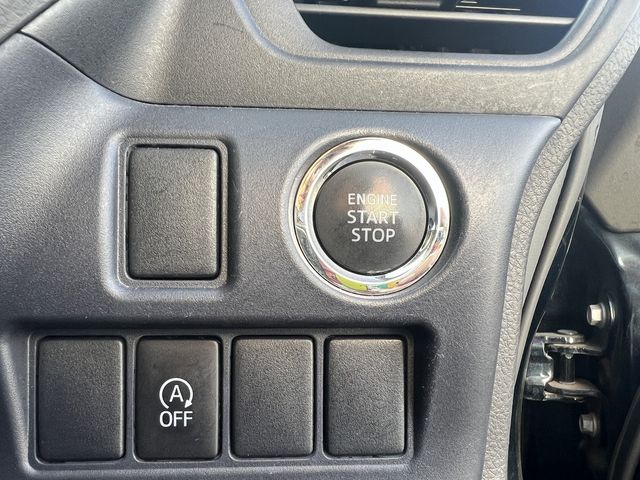 TOYOTA VOXY 4WD 2015