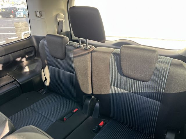 TOYOTA VOXY 4WD 2015