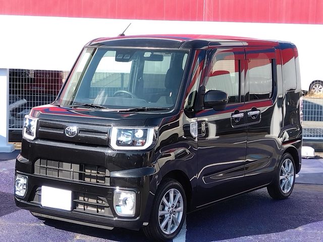 TOYOTA PIXIS MEGA 2018