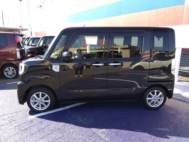 TOYOTA PIXIS MEGA 2018