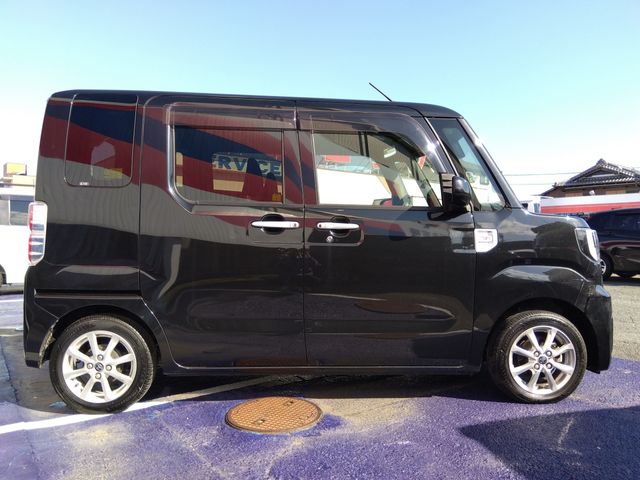 TOYOTA PIXIS MEGA 2018