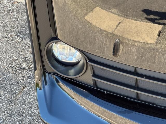 TOYOTA VOXY HYBRID 2015