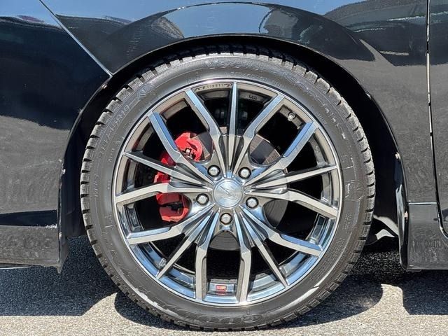 TOYOTA VOXY HYBRID 2015