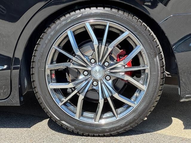 TOYOTA VOXY HYBRID 2015