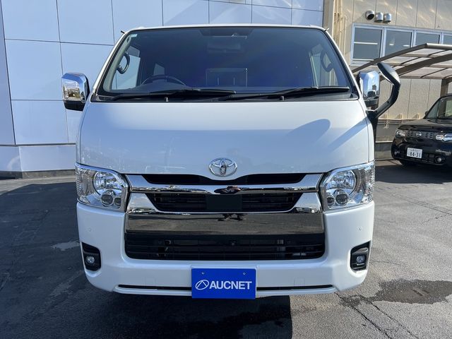 TOYOTA HIACE van 4WD 2022