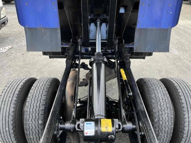 MITSUBISHI CANTER 2013