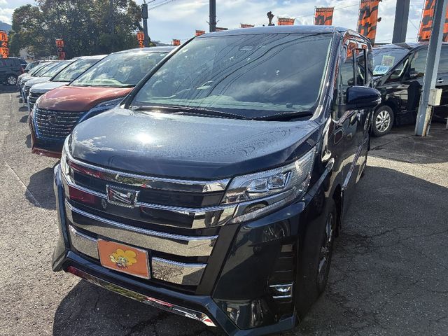 TOYOTA NOAH 4WD 2019