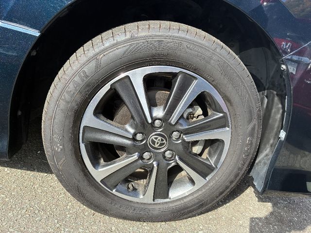 TOYOTA NOAH 4WD 2019