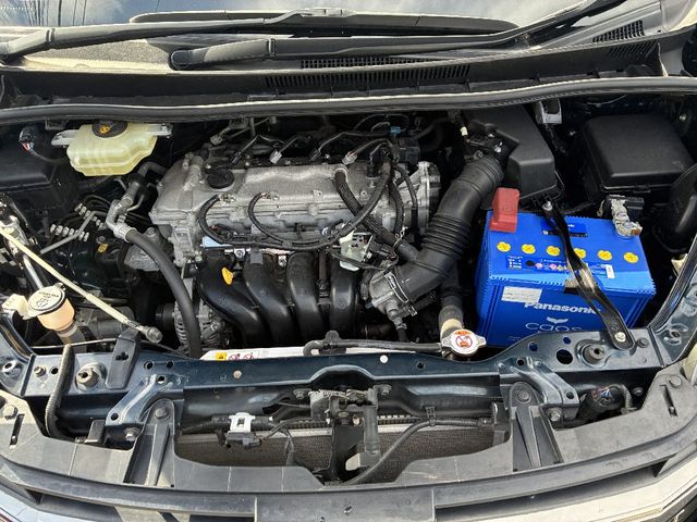 TOYOTA NOAH 4WD 2019