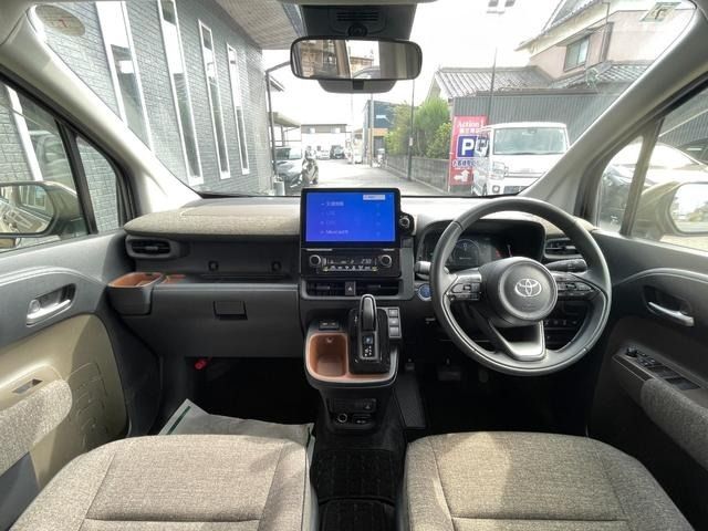 TOYOTA SIENTA HYBRID 2023