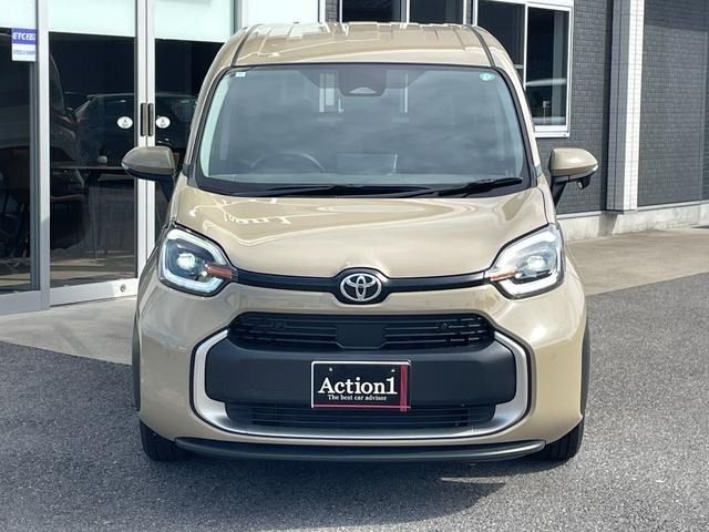 TOYOTA SIENTA HYBRID 2023