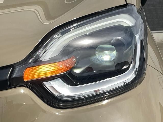 TOYOTA SIENTA HYBRID 2023