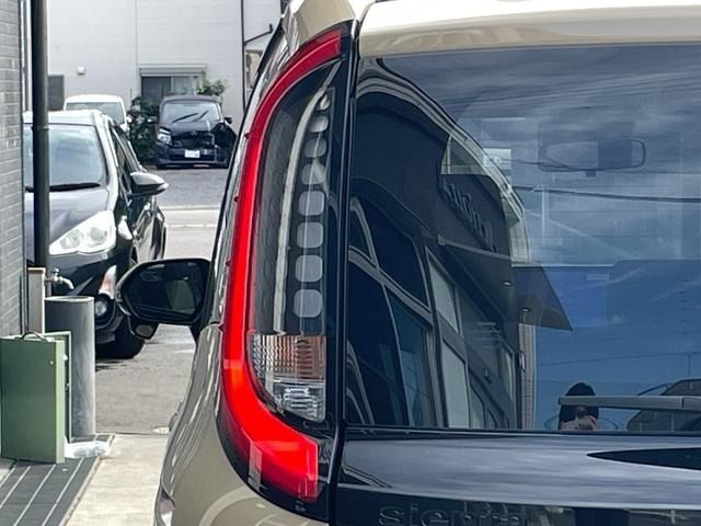 TOYOTA SIENTA HYBRID 2023