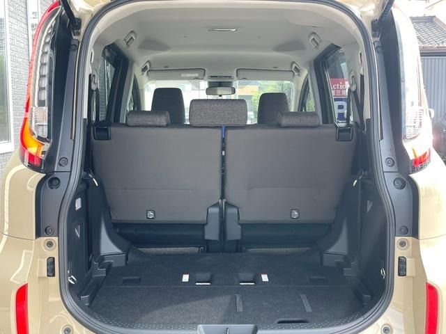 TOYOTA SIENTA HYBRID 2023