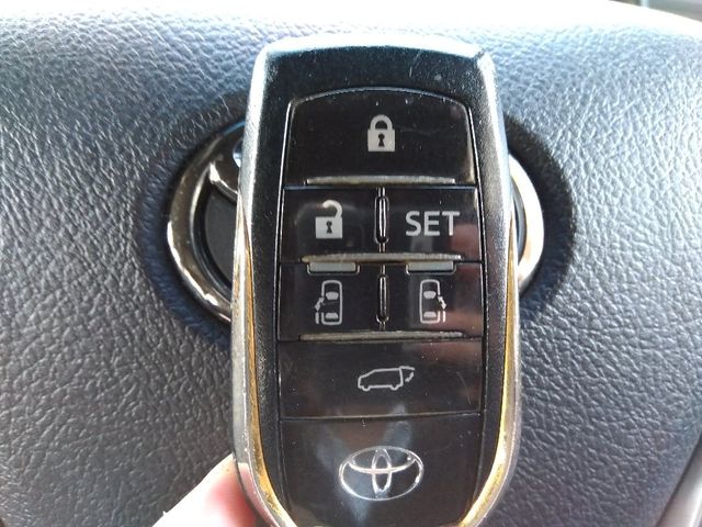 TOYOTA ALPHARD 4WD 2020