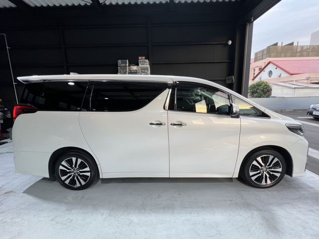 TOYOTA ALPHARD 4WD 2022