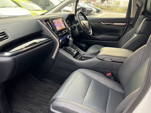 TOYOTA ALPHARD 4WD 2022