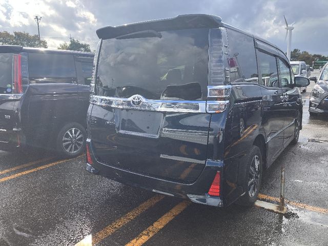 TOYOTA VOXY 4WD 2020