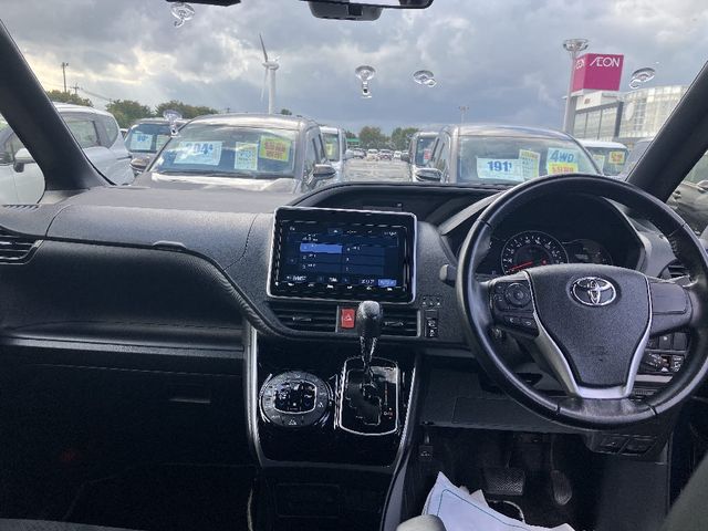 TOYOTA VOXY 4WD 2020