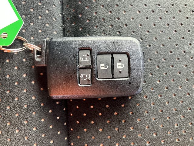 TOYOTA VOXY 4WD 2020