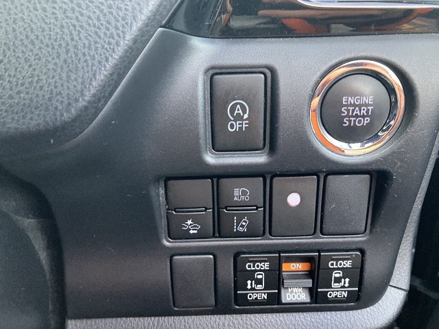 TOYOTA VOXY 4WD 2020