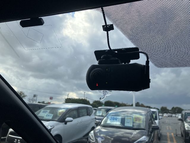 TOYOTA VOXY 4WD 2020