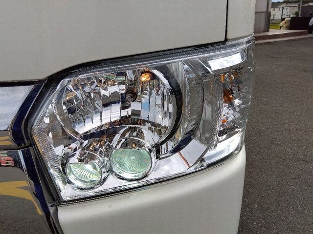 TOYOTA HIACE van 4WD 2022