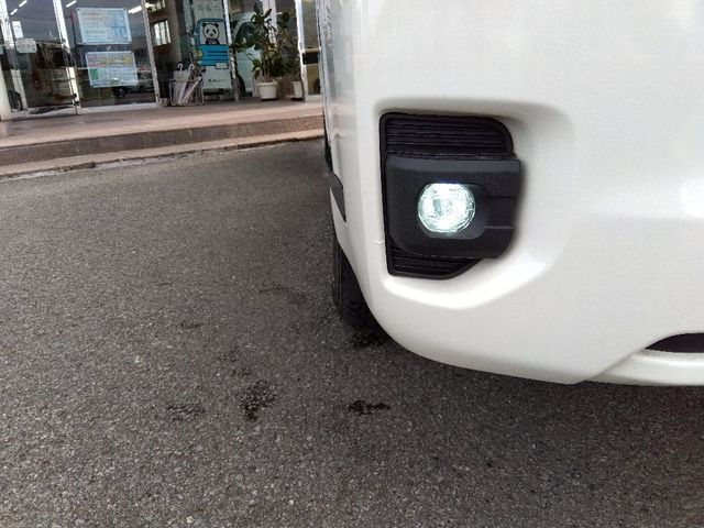 TOYOTA HIACE van 4WD 2022