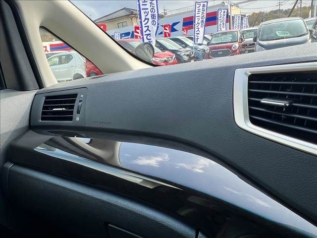 TOYOTA VELLFIRE 2013