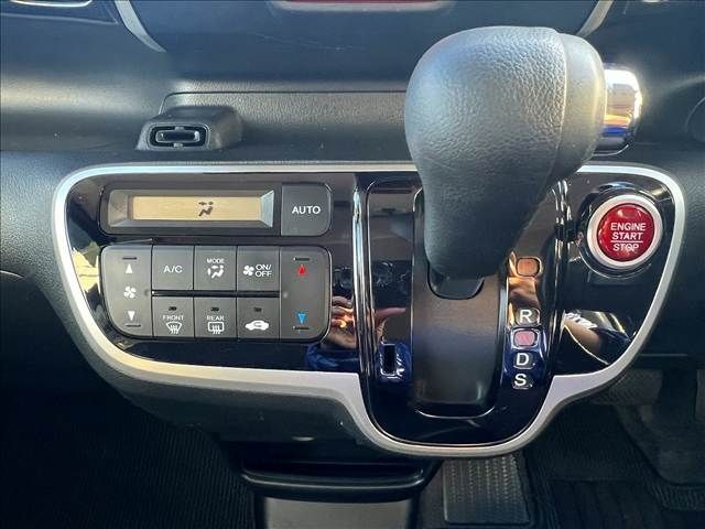 HONDA N BOX CUSTOM 2016