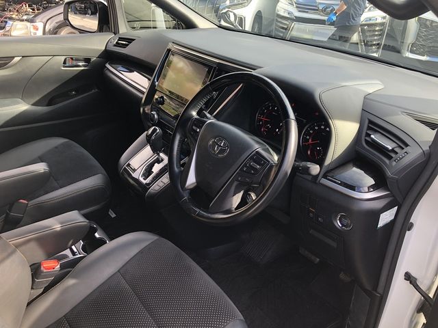 TOYOTA ALPHARD 2020