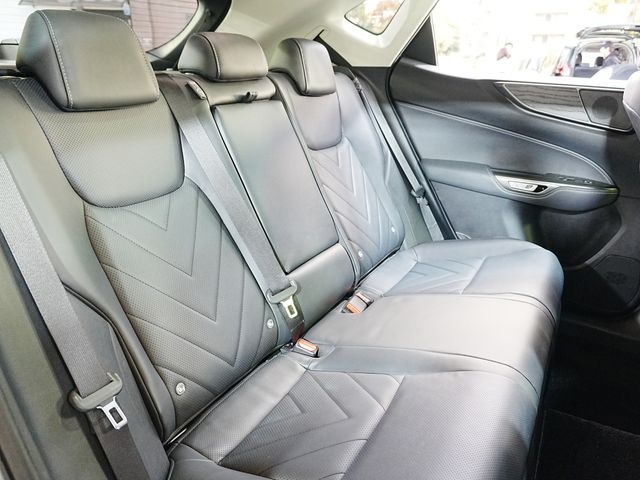 TOYOTA LEXUS NX350h 2023