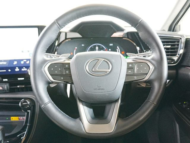 TOYOTA LEXUS NX350h 2023